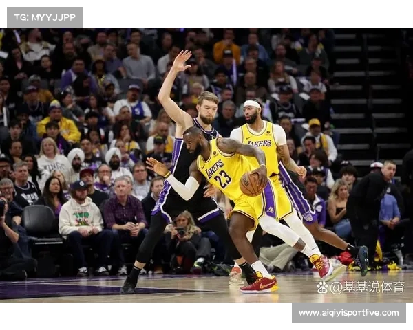 坎宁安27分11助攻率活塞碾压湖人，詹姆斯17分生日夜吞败